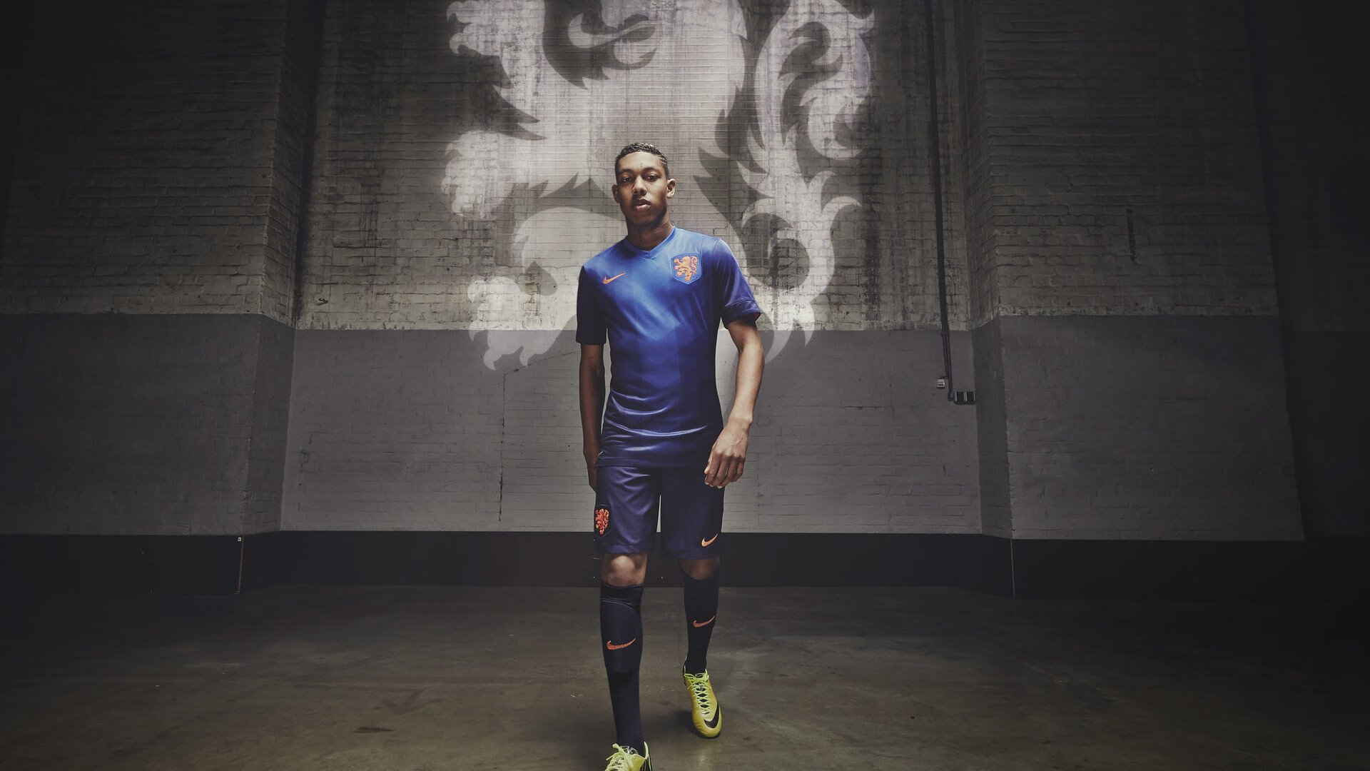 九游游戏中心官网-英超冲刺风暴:拼搏到底,拼出未来!,英超冲刺速度